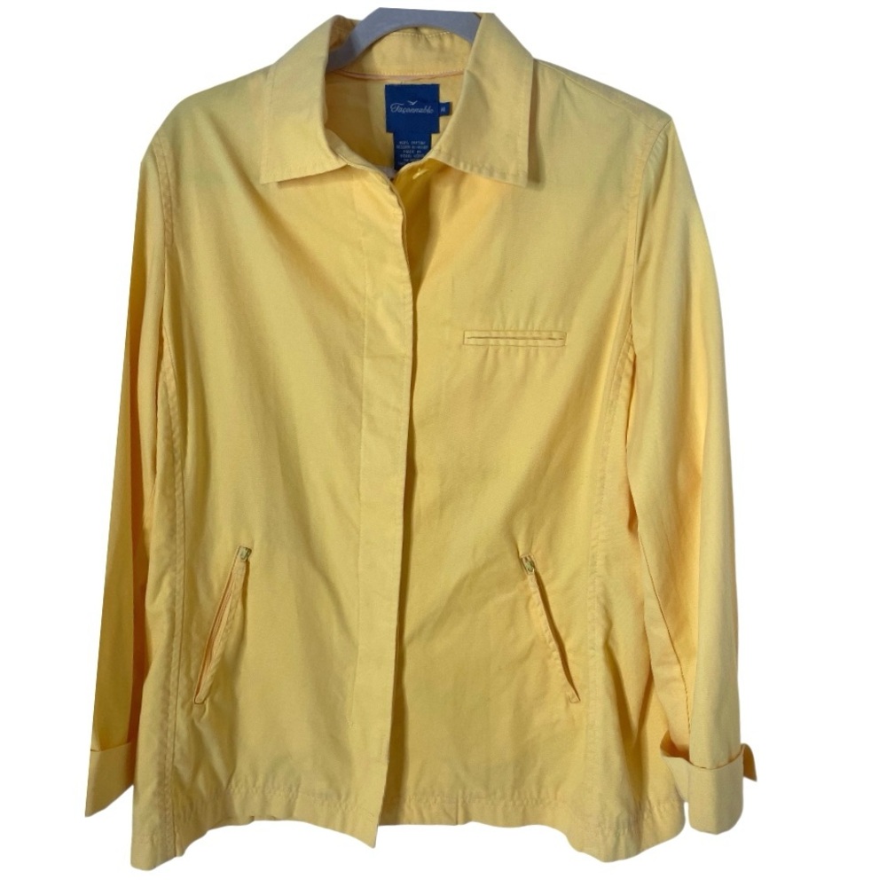 Faconnable Button Up Rain jacket Casual
Lightweight Flip Collar Floral pockets M